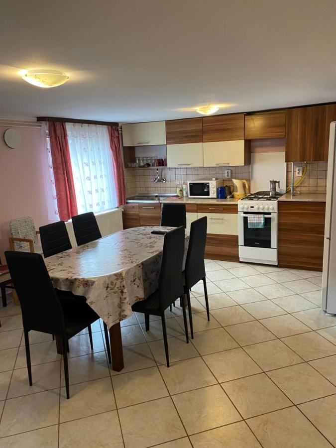 Sweet Home Apartman Hajduszoboszlo Exterior foto