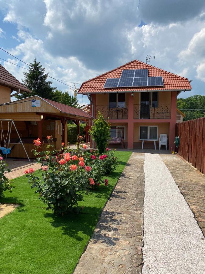Sweet Home Apartman Hajduszoboszlo Exterior foto