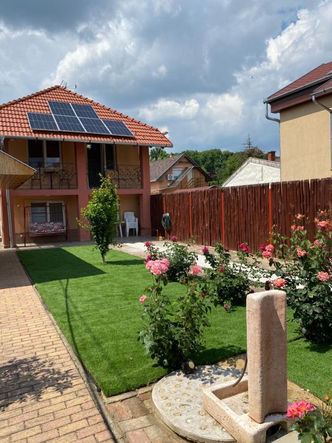 Sweet Home Apartman Hajduszoboszlo Exterior foto